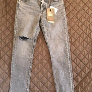 women Levi's 501 skinny NWT